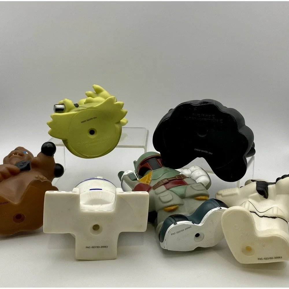 Star Wars 2008 Lucas Film Disney Vinyl Figures‎ Lot of 6 Bath Water Toy Set